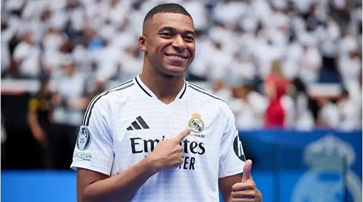 Kylian Mbappe'nin Annesinden Yüzleşme ve Transfer Hikayesi