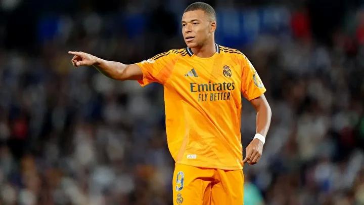 Kylian Mbappe'nin Annesinden Yüzleşme ve Transfer Hikayesi