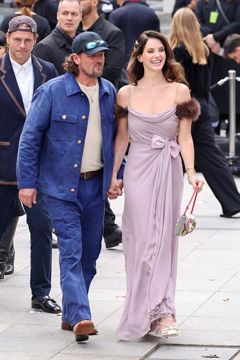 Lana Del Rey ve Gizemli Evliliği: Paris Moda Haftası’nda Aşk Dolu Anlar