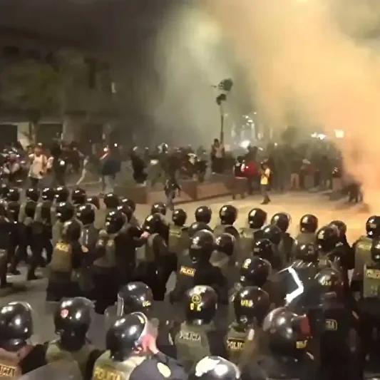 Lima’daki Şiddetli Protestolar ve Güncel Gelişmeler 1 Lima’daki Şiddetli Protestolar ve Güncel Gelişmeler