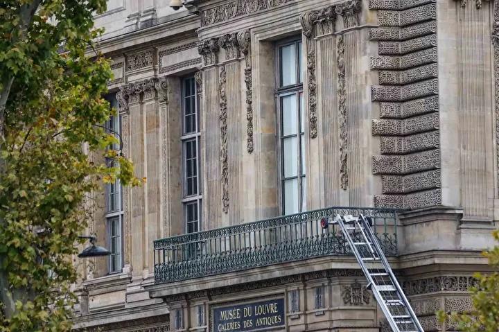 Louvre Müzesi’nde Tarihi Hırsızlık Olayı ve Gelişmeler