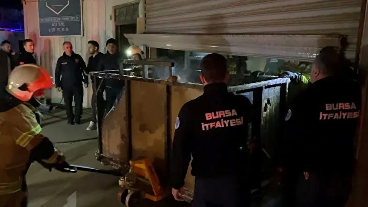 Mahmudiye Mahallesinde Mobilya Atölyesinde Yangın Kontrol Altına Alındı