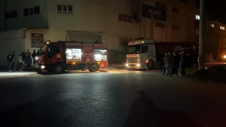 Mahmudiye Mahallesinde Mobilya Atölyesinde Yangın Kontrol Altına Alındı