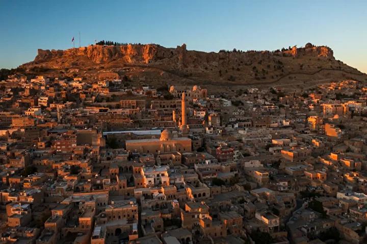 Sergilerde Sanatın Çeşitli Renkleri