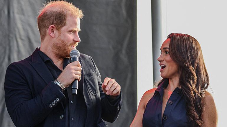 Paris Moda Haftası’nda Meghan Markle’ın Göz Kamaştıran Katılımı