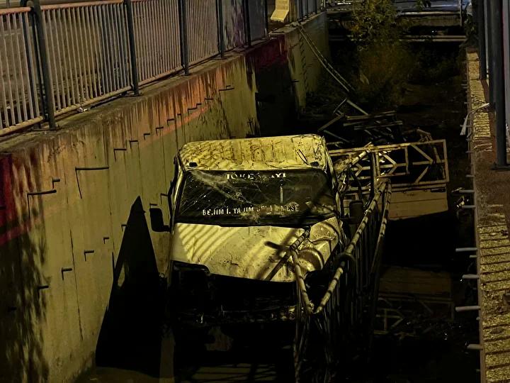 Melikgazi'de Şok Kamyonet Kazası: Kanal Düşüşü ve Yaralanmalar