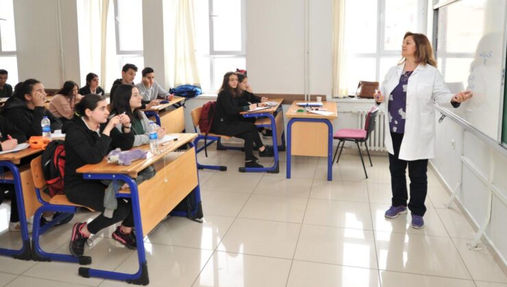 Milli Eğitim Bakanı Yusuf Tekin’den Öğretmenler ve Eğitim Çalışma Haftası Vurgusu