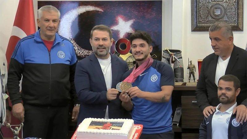 Milli Halterci Muhammed Furkan Özbek’den Dünya Şampiyonluğu Sonrası İlk Açıklama