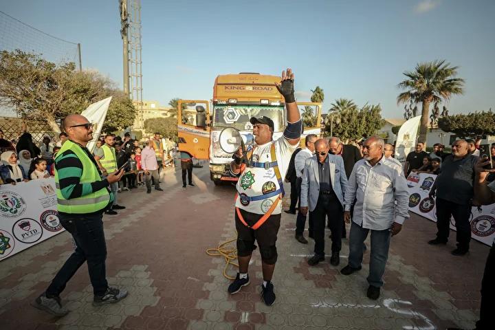 Mısırlı Güreşçinin Olağanüstü Dorse Çekiş Rekoru Başarısı