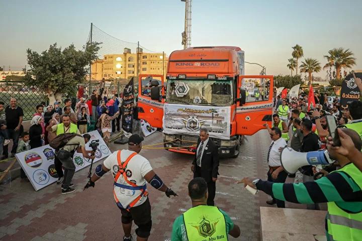 Mısırlı Güreşçinin Olağanüstü Dorse Çekiş Rekoru Başarısı