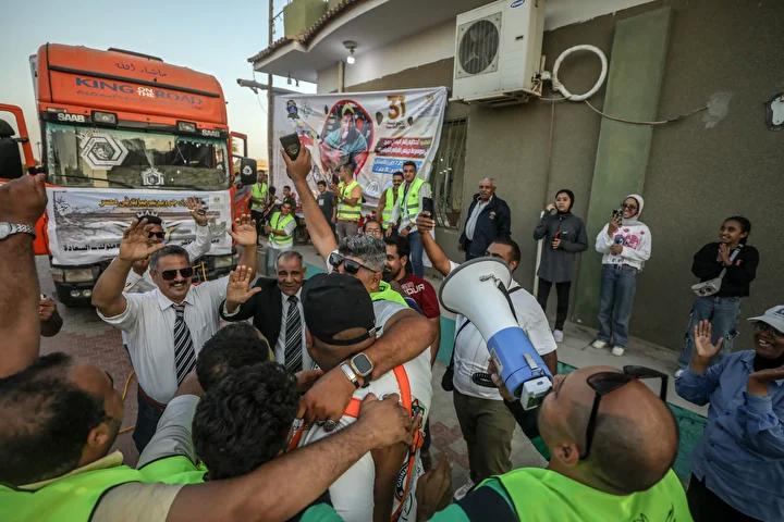 Mısırlı Güreşçinin Olağanüstü Dorse Çekiş Rekoru Başarısı