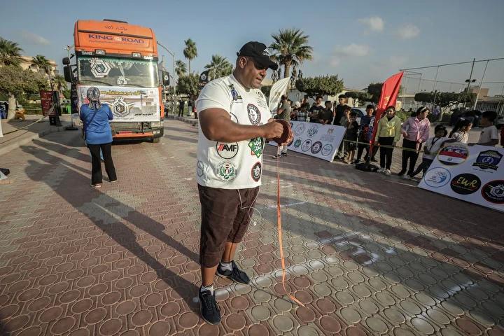 Mısırlı Güreşçinin Olağanüstü Dorse Çekiş Rekoru Başarısı