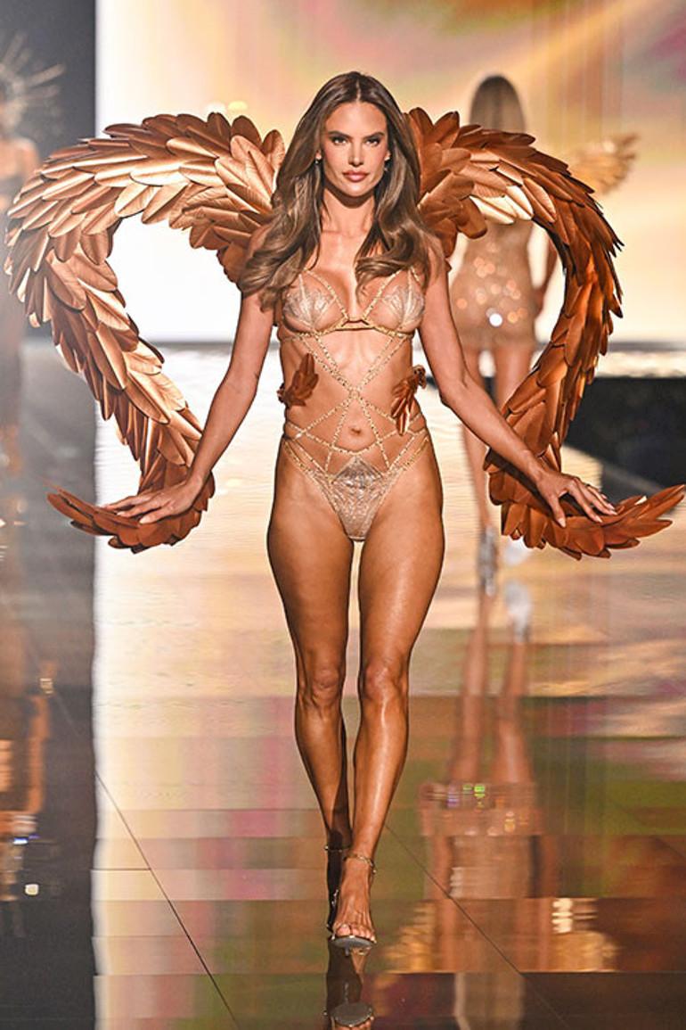 Moda Dünyasında Yaş Sınırlarını Aşan Yolculuk: Victoria's Secret Podyumları ve Deyimlerin Ötesi