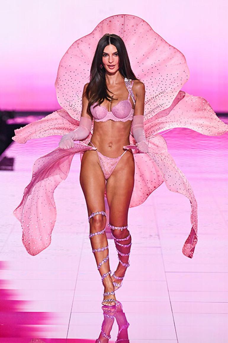 Moda Dünyasında Yaş Sınırlarını Aşan Yolculuk: Victoria's Secret Podyumları ve Deyimlerin Ötesi