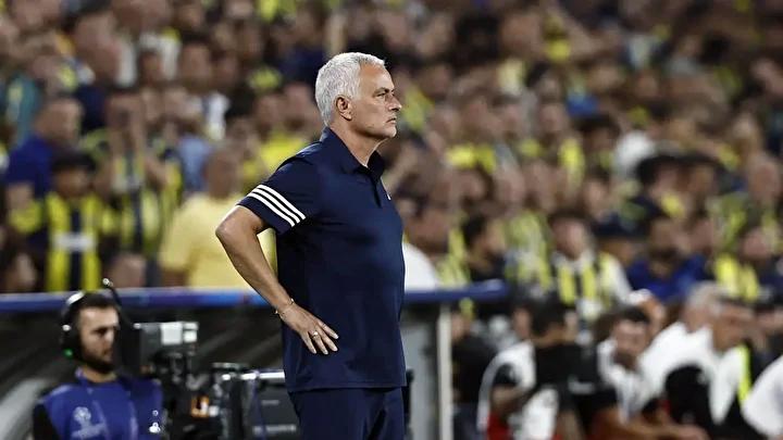 Mourinho'nun Portekiz Kampında Anlattıkları ve Fenerbahçe Dönemi Tartışmaları 3 Mourinho'nun Portekiz Kampında Anlattıkları ve Fenerbahçe Dönemi Tartışmaları