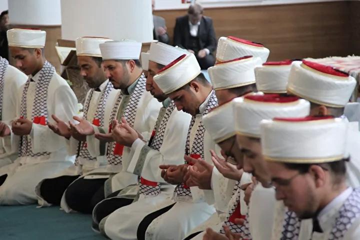 Muğla’da Hafızlar İçin Göreneksel İcazet Töreni Gerçekleştirildi 4 Muğla’da Hafızlar İçin Göreneksel İcazet Töreni Gerçekleştirildi