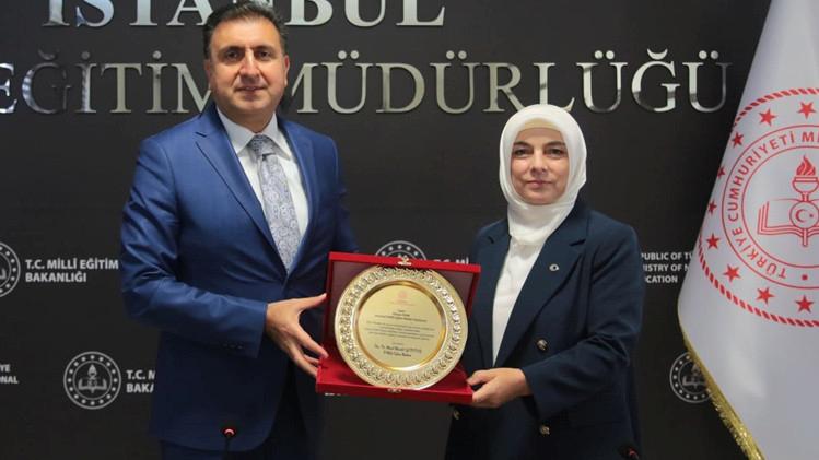 Murat Yentür’den Gülşen Özer’e Düzce Milli Eğitim Müdürlüğü Tebriği