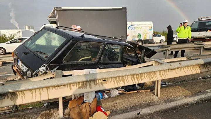Mustafakemalpaşa'da Trafik Kazası: 4 Yaralı, Kontrollü Sürüş Anında Sorun Yaşandı