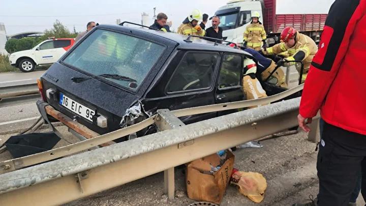 Mustafakemalpaşa'da Trafik Kazası: 4 Yaralı, Kontrollü Sürüş Anında Sorun Yaşandı