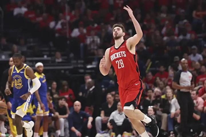 Golden State Warriors ve Los Angeles Lakers Mücadelesi