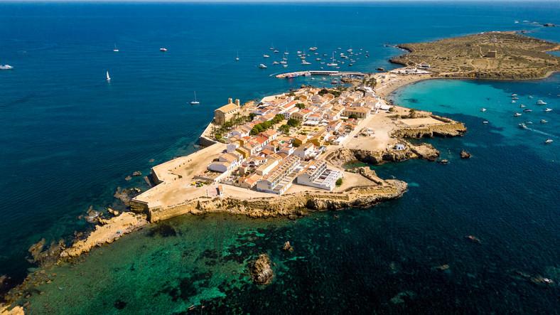 Nueva Tabarca: Akdeniz'in Küçük Devi ve Tarih Bokrası