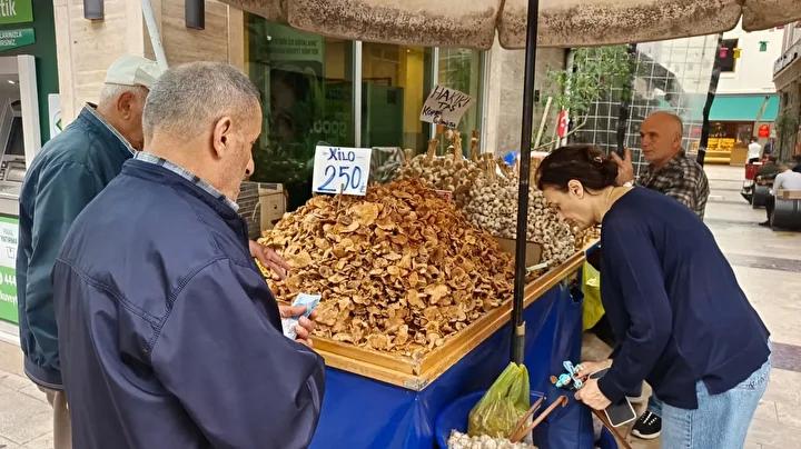 Fiyatlardaki Düşüşün Sebepleri ve Satıcıların Görüşleri