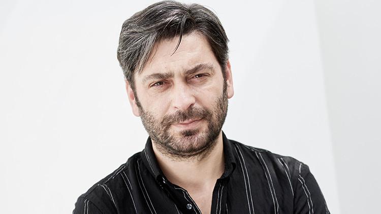Ozan Akbaba, TEGV'nin İlk Gönüllü Elçisi Oldu ve Eğitim Seferberliğine Katıldı