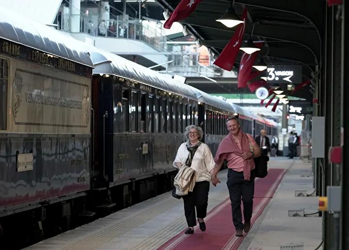 Seyahatten Dolayı Heyecanlarını Paylaştılar