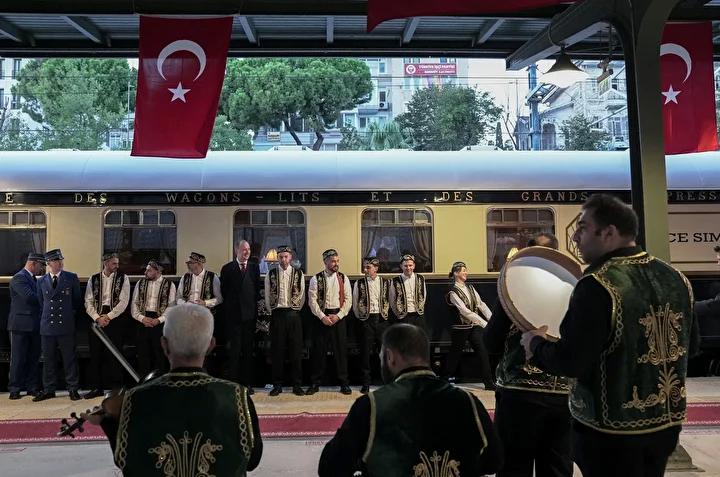 Paris'ten İstanbul'a Nostaljik Tren Yolculuğu Deneyimi