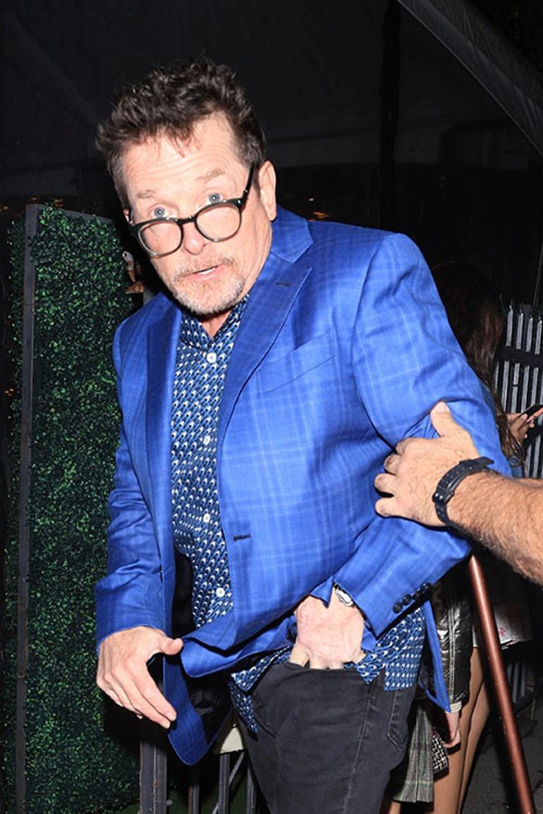 Parkinson Mücadelesi ve Hayatını Borçlu Olduğu Güçle Beklenmedik Bir Yürekle Yaşayan Michael J. Fox 3 Hastalığını Açıklama Süreci ve Savaşçı Duruşu