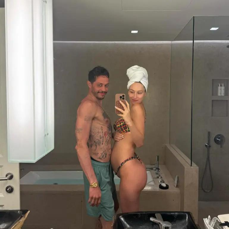 Pete Davidson’ın Aşk ve Aile Yolculuğu: Yeni Düğüm ve Büyüleyici Anlar