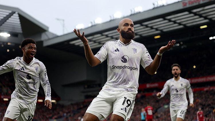 Premier Lig'in 8. Haftasında heyecan doruktaydı. Liverpool ve Manchester United, Anfield'da gerçekleşen önemli karşılaşmada sahne aldı. Mücadevana oldukça hızlı başlayan konuk ekip, ilk dakikalarda üstünlüğü ele geçirdi ve 2. dakikada Bryan Mbeumo'nun golüyle öne geçti. Bu erken gol, maçın ilk yarısının skorunu belirledi ve taraflar soyunma odasına 1-0 Manchester United üstünlüğüyle girdi.