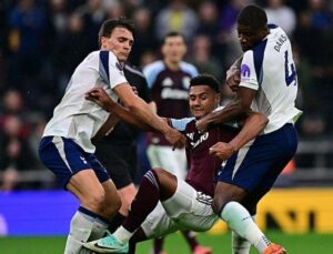 Premier Lig’de Heyecan Dolu Haftasonu Mücadelesi: Aston Villa Geri Dönüşle Galip