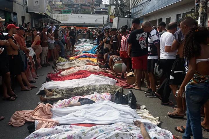 Rio de Janeiro'da Kanlı Polis Operasyonu ve Sonuçları 7 Rio de Janeiro'da Kanlı Polis Operasyonu ve Sonuçları