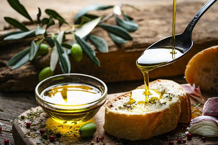 Sağlıklı ve Zararlı Yağlar: Bilmeniz Gerekenler 10 Sağlıklı ve Zararlı Yağlar: Bilmeniz Gerekenler