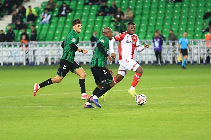 Sakaryaspor - Sivasspor Maçında Yabancı Futbolcu Detayı ve PFDK Kararı