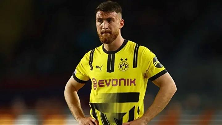 Salih Özcan, Borussia Dortmund ile Yol Ayrımında: Kulüple Bağlar Koptu 3 Salih Özcan, Borussia Dortmund ile Yol Ayrımında: Kulüple Bağlar Koptu