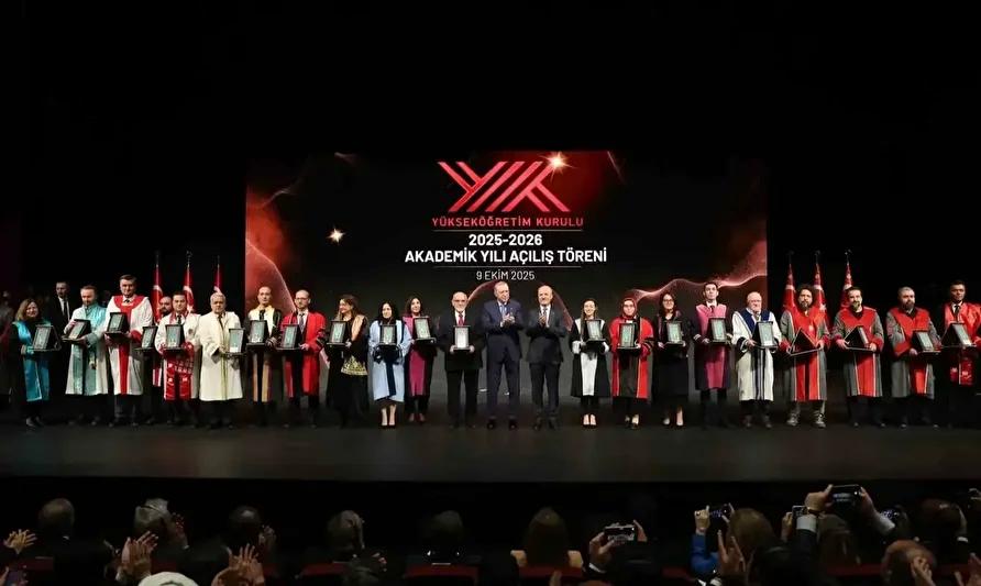Samsun Üniversitesi'ne YÖK'ün Sosyal Sorumluluk Ödülü Töreniyle Onurlandırıldı