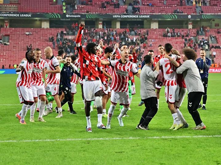 Samsunspor’dan Avrupa Zaferi: Dinamo Kiev’i 3-0 Devirdik!
