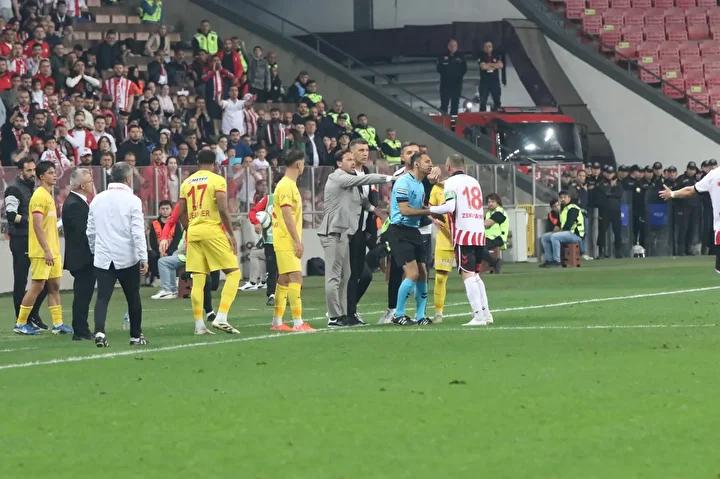 Takım Kadroları ve Muhtemel 11'ler