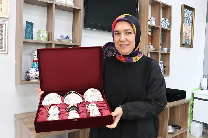 Sanatın Ustası Arzu Kama’nın Güncel Çini ve Porselen Sanatı Yolculuğu