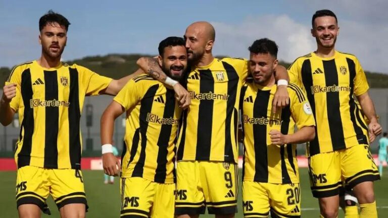 Sari-Siyahlilar Kupada Buyuk Basari Elde Etti