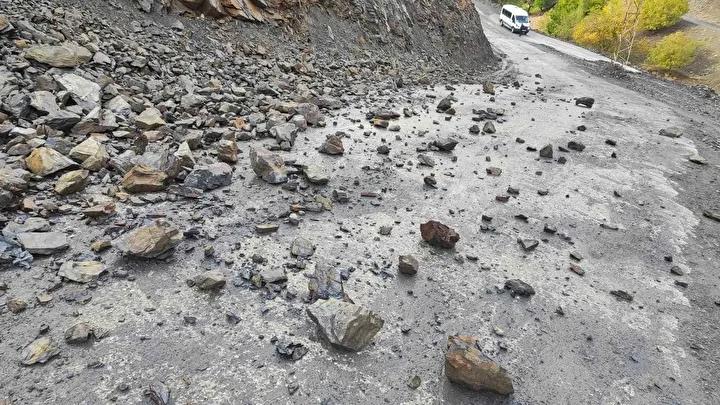 Sason'da Sağanak Yağış ve Yol Durumu Güncellemesi