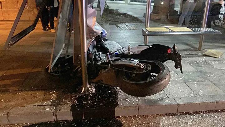 Şehir Merkezi Kavşağında Trafik Kazası: Bir Yaralı