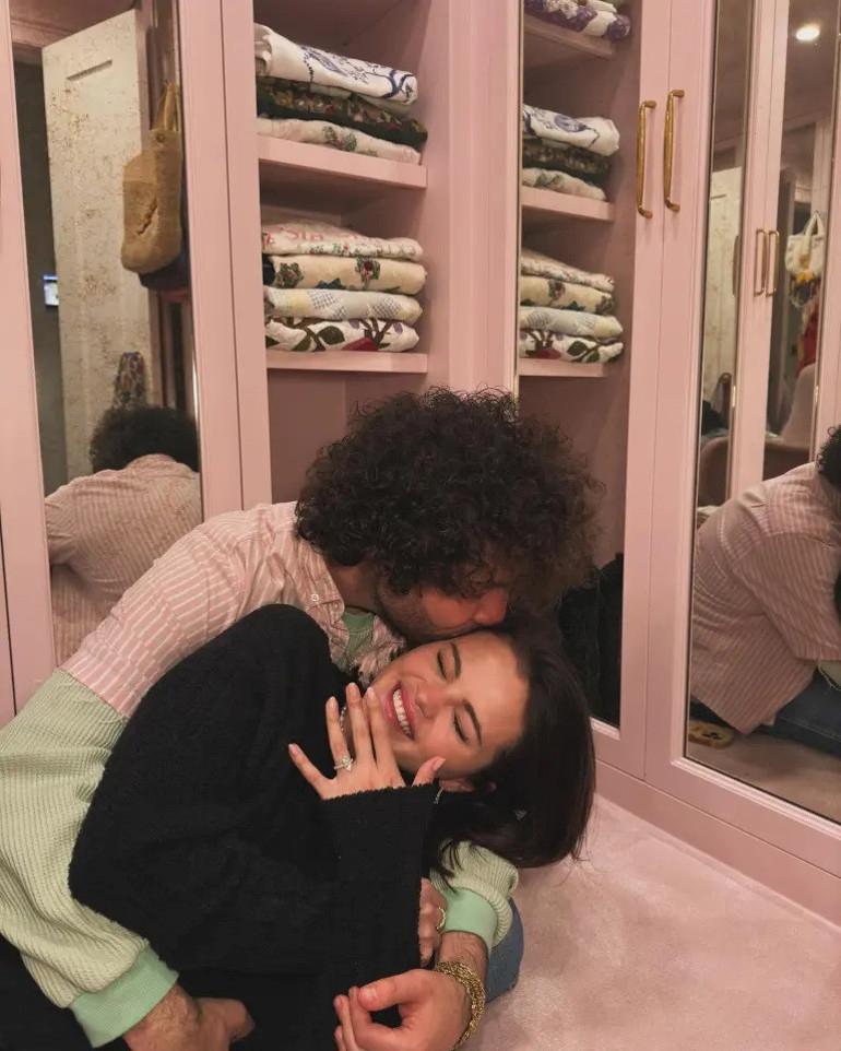 Selena Gomez’in Gizemli ve Büyüleyici Düğün Hikayesi