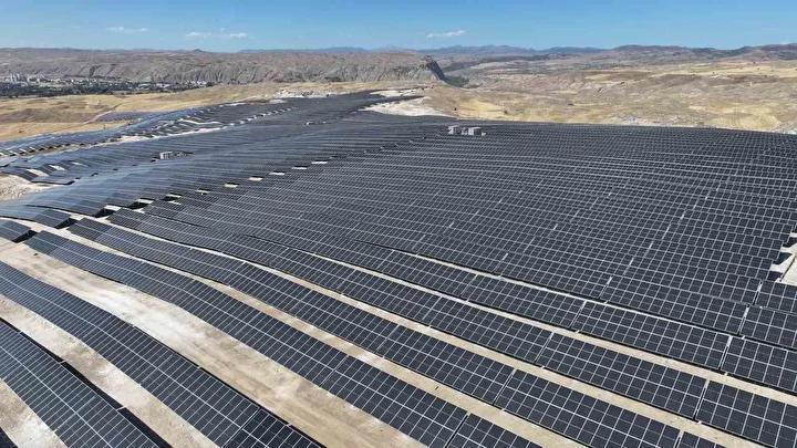 Sivas Zara’da Yüksek Kapasiteli Güneş Enerjisi Santrali Açılışı ve 5G Entegrasyonu