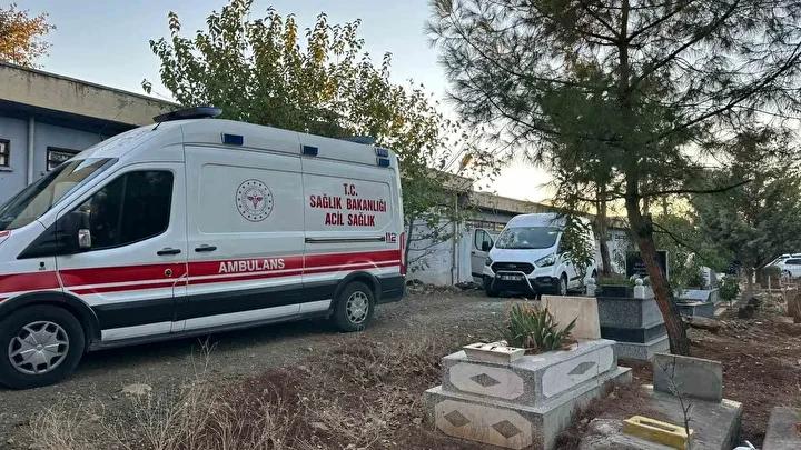 Siverek'te Mezarlıkta Çirkin Keşif: Bebek Cesedi Toprağa Gömüldü