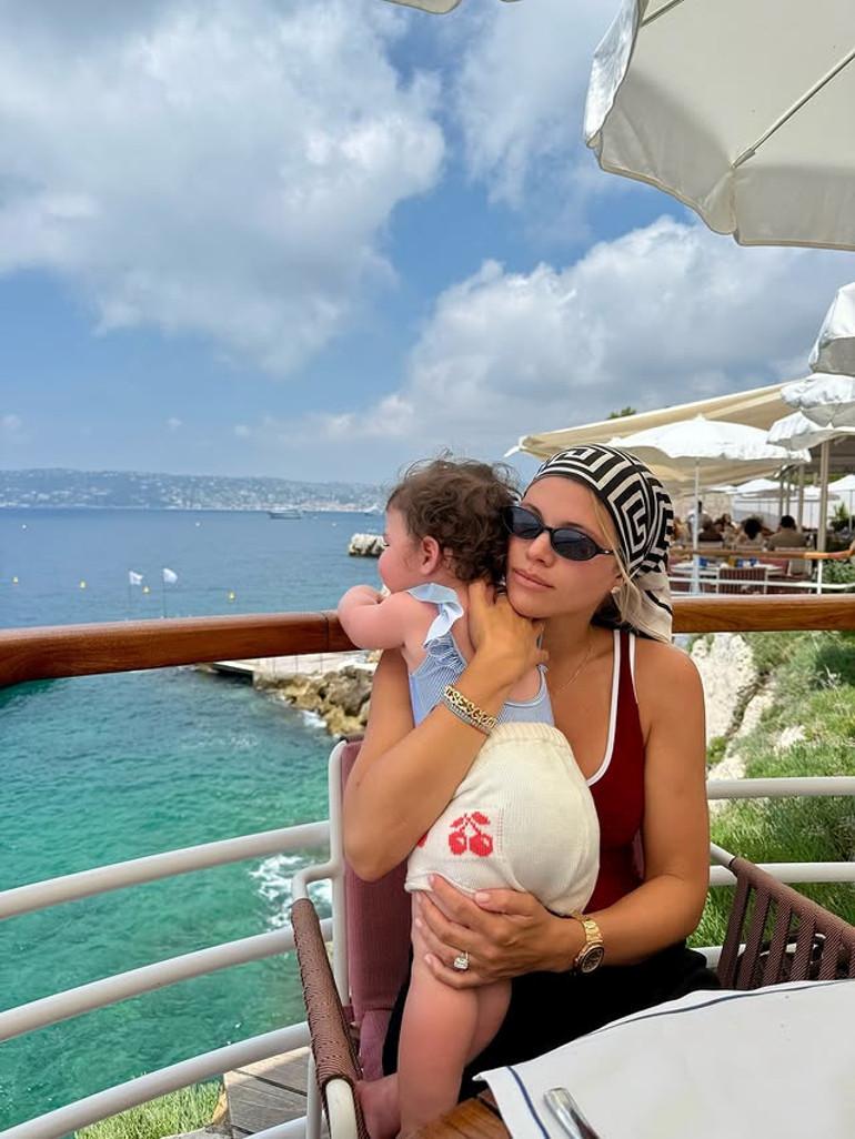Sofia Richie’nin Ailesel Yolculuğu ve Mutluluk Dolu Günleri