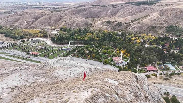 İnsanlar Doğanın Tadını Çıkarmaya Devam Ediyor