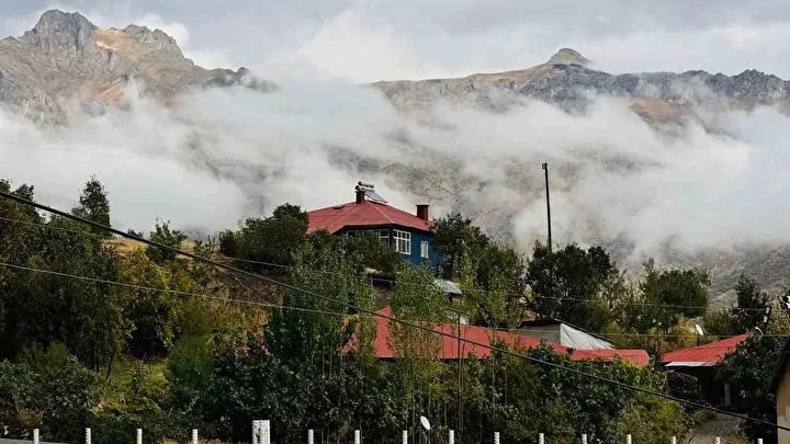 Sonbahar ve Kışın Buluştuğu Hakkari'nin Eşsiz Doğal Manzaraları